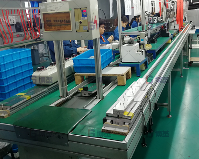 采用雙邊流水線，節(jié)約空間，電子組裝材料水蜘蛛配送。